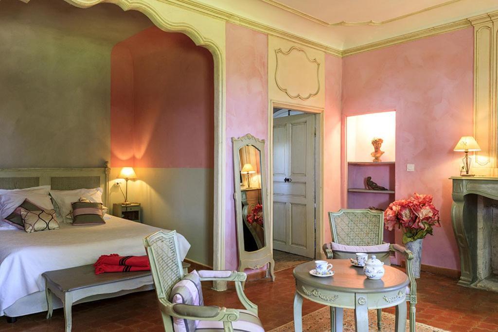 Domaine De Rhodes B&B Avinhão Quarto foto